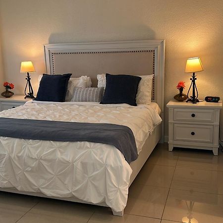 Hollywood Apartment By The Sea Екстериор снимка