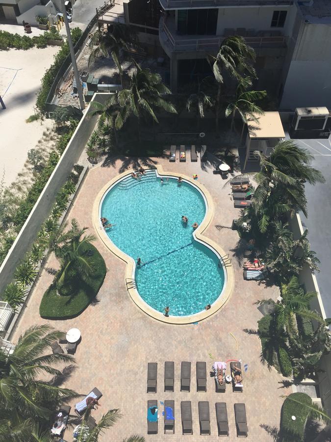 Hollywood Apartment By The Sea Екстериор снимка